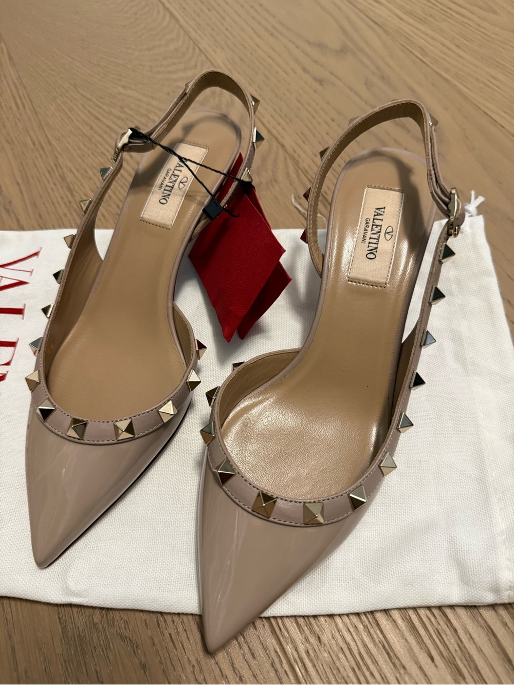 Valentino Garavani Rockstud patent slingback pump 50mm in nude NWT